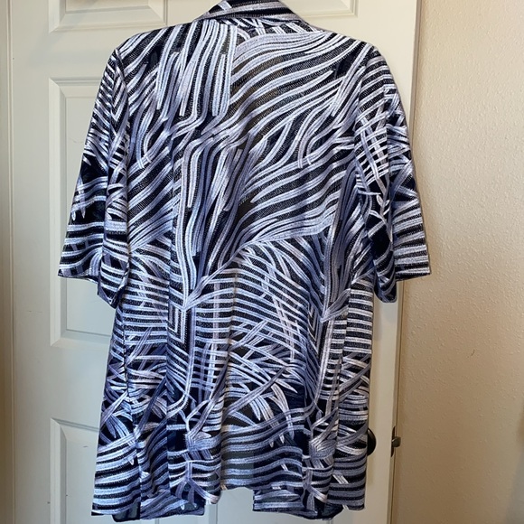 Chico’s NWT 💥 Travelers Collection printed strip jacket - Picture 6 of 7